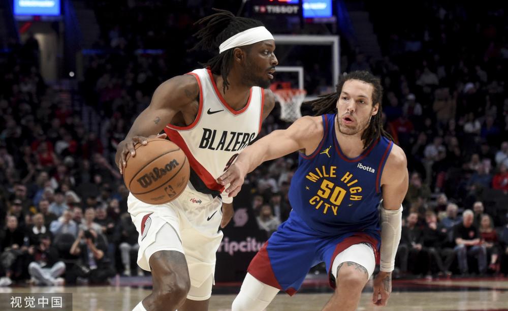 他并不是单 他并不是单